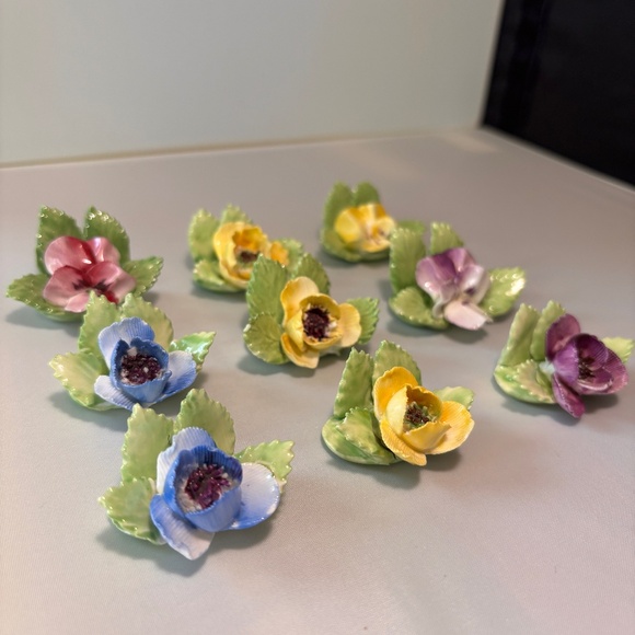 Royal Adderley Bone China Flower Place Card Holders - Set of 9 - Picture 2 of 8